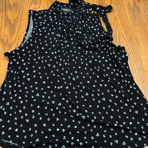 Liz Claiborne Black w Blue Floral Print Sleeveless Tie Neck Blouse XL